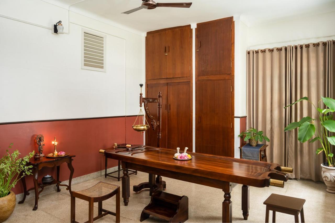 The Sacred Lotus Ayurveda Wellness Retreat Hotel Kochi Exterior foto
